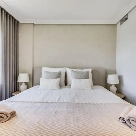 Appartement 2br With Pool And Sea View