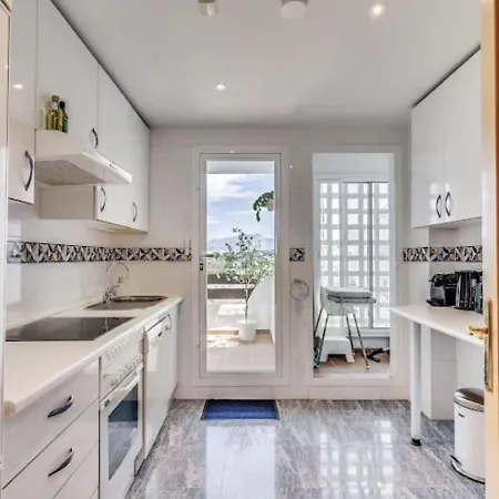 2br With Pool And Sea View