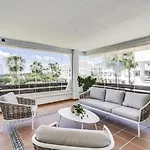 Apartment 2br With Pool And Sea View *