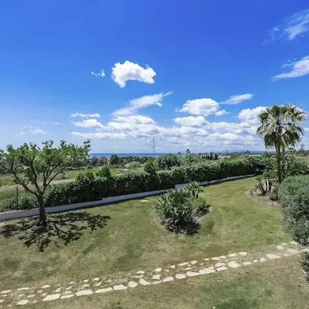 Apartment 2br With Pool And Sea View *