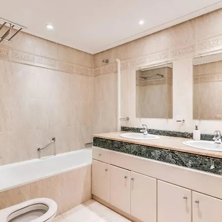 2br With Pool And Sea View Appartement Estepona