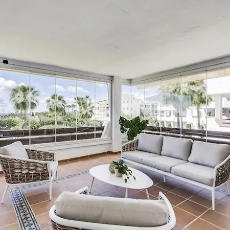 Appartement 2br With Pool And Sea View *