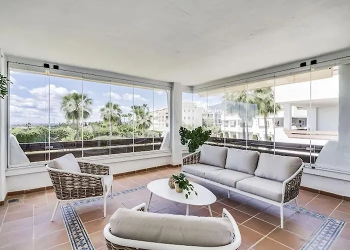 Apartment 2br With Pool And Sea View *